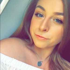 Meet your Posher, Victoria